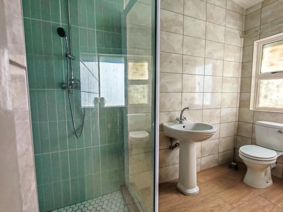 To Let 3 Bedroom Property for Rent in Cambridge Eastern Cape